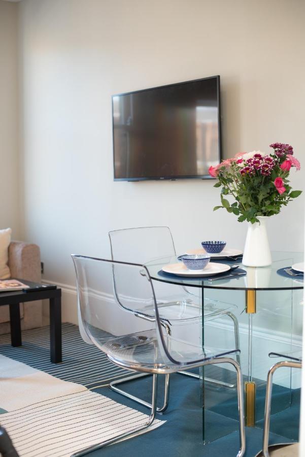 Capital Sloane Street Studio With Balcony Londra Esterno foto